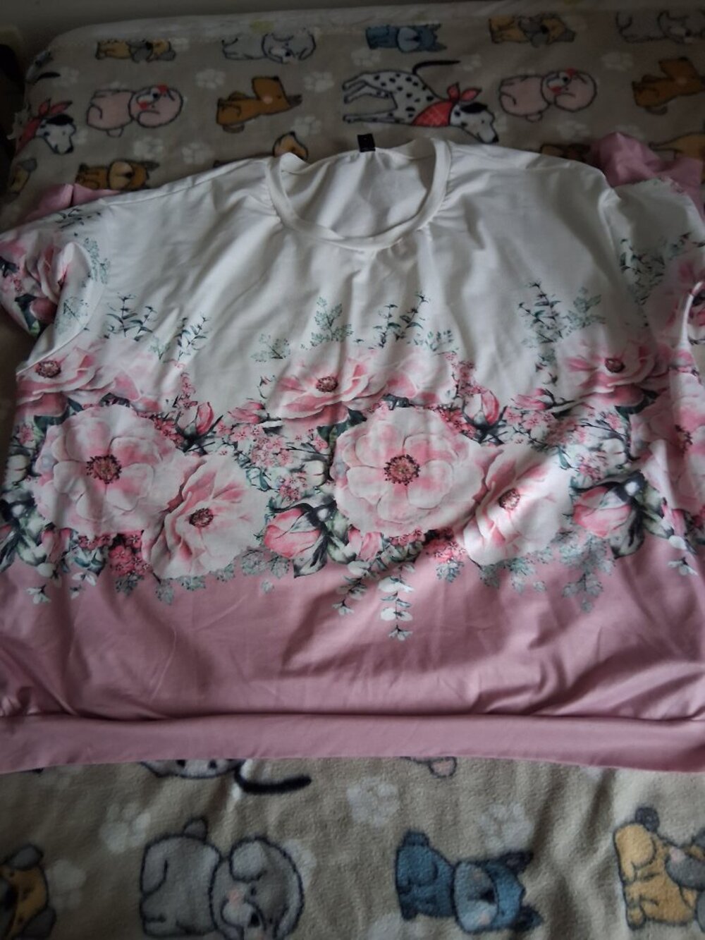 Pink and white new without tags womans plus dress sweatshirt